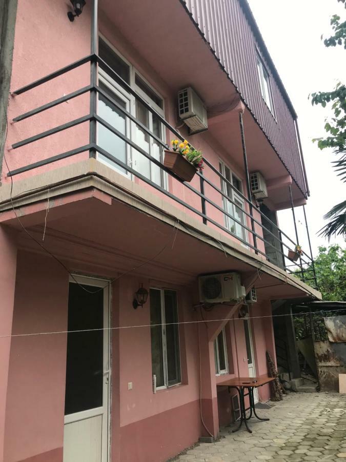 Guest House Saba Batumi Exterior foto