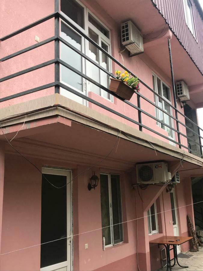 Guest House Saba Batumi Exterior foto